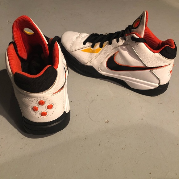 Nike KD’s only worn on hardwood - Picture 3 of 4